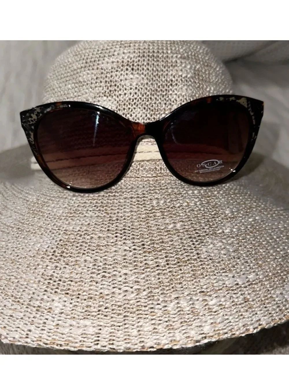 OSCAR x Oscar de la Renta 100% UV Marble Brown Gold Animal Print Sunglasses